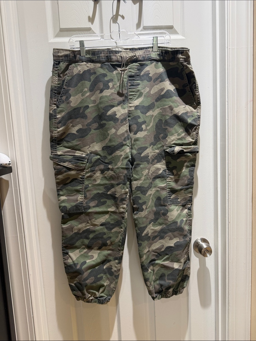 No Boundaries Camo Cargo Pants - Green Brown